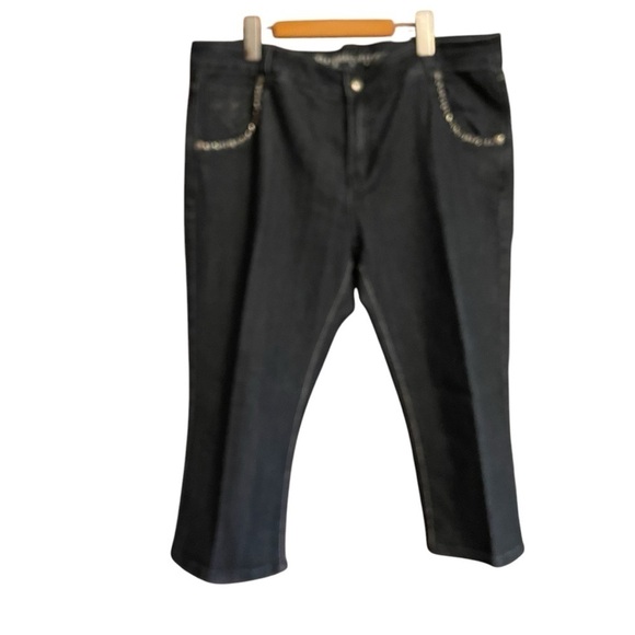 Roadrunner Black Denim Capri Pants - Size 16 Bling on all pockets -Silver thread - Picture 2 of 12